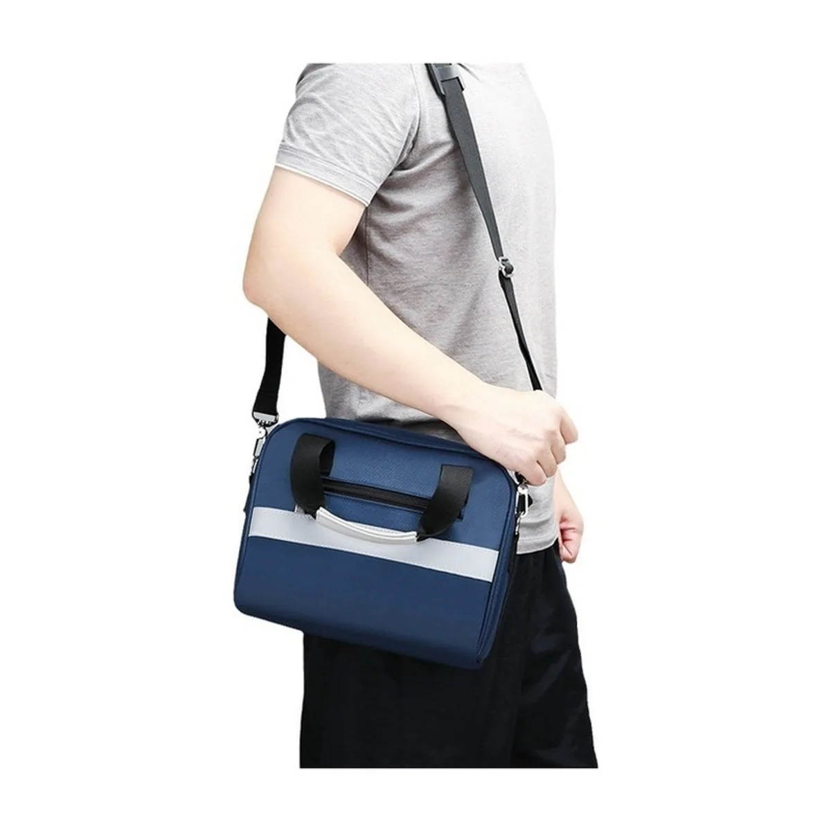 Red/Navy Blue emergency waist bags detail view 6 - SKU 06602